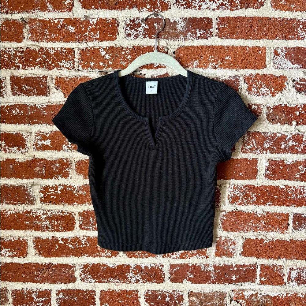 Aritzia TNA Black Ribbed Notch Crop Top
